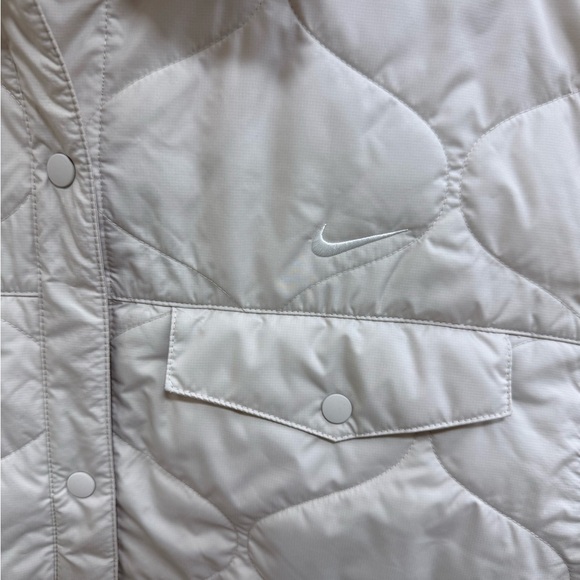 NWT Nike Sportswear Essentials Women’s Beige Vest, Size Large - Picture 8 of 10